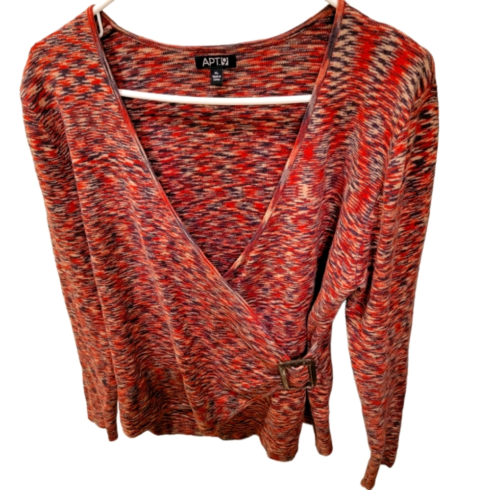 APT 9 sweater